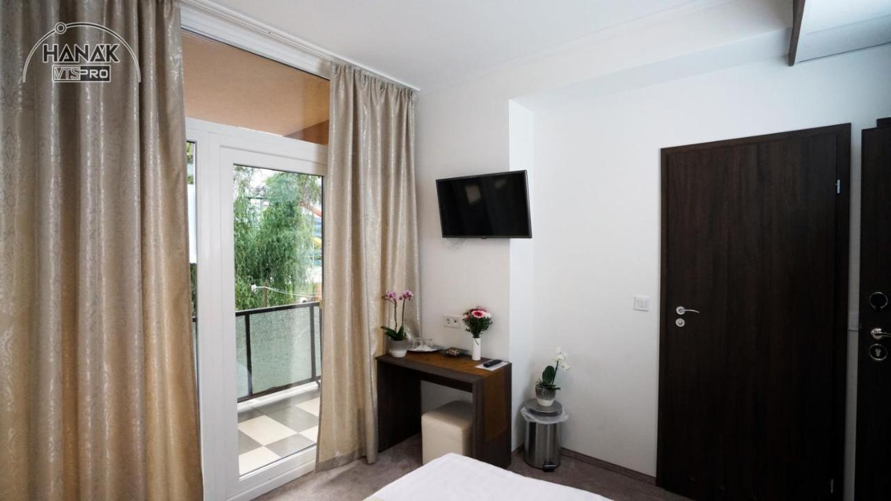 Hotel Irisz Ньиредьхаза Экстерьер фото